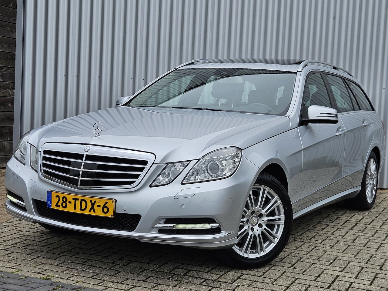 Mercedes-Benz E-klasse Estate - 350 CGI Avantgarde 4-Matic / Dealer Onderhouden! - AutoWereld.nl