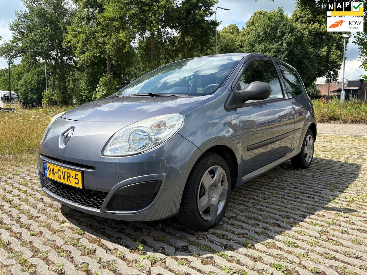 Renault Twingo - 1.2 Authentique / airco / nap / apk - AutoWereld.nl