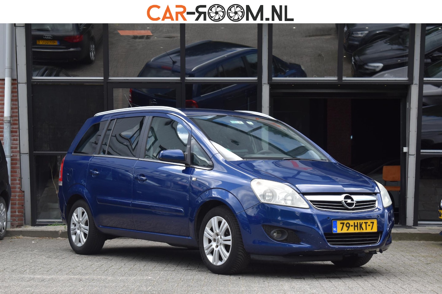 Opel Zafira - 1.6 Executive 7P Cruise Airco Stoelverwarming Trekhaak - AutoWereld.nl