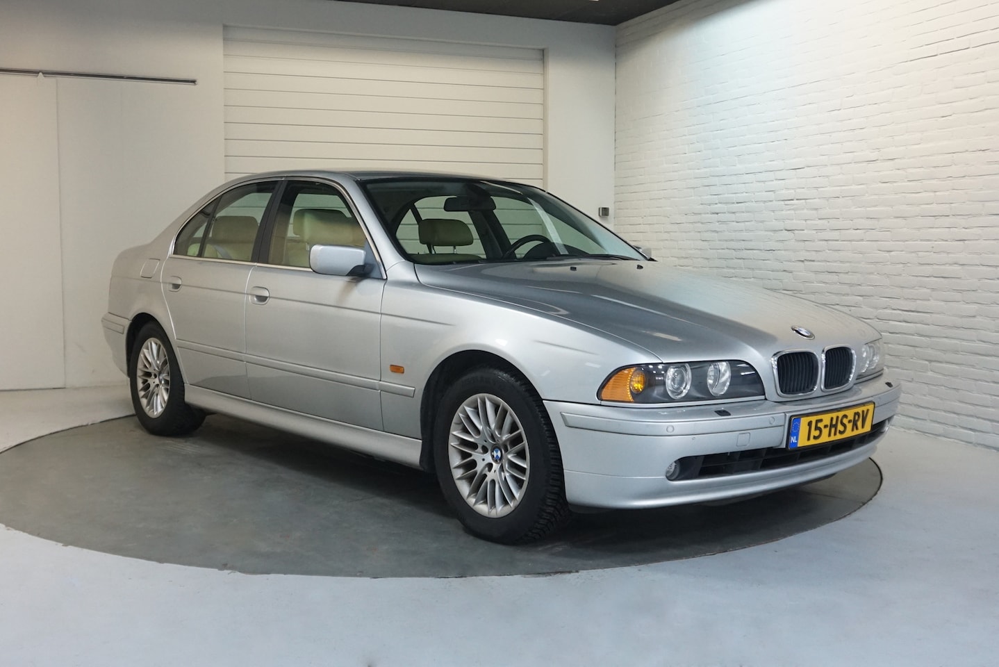 BMW 5-serie - 530i Executive Automaat | Elektr ramen | Navig | 6 cilinder - AutoWereld.nl