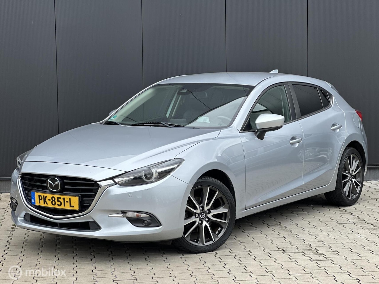 Mazda 3 - 2.0 SkyActiv-G 120 GT-M | CAMERA | LEDER | BOSE | - AutoWereld.nl