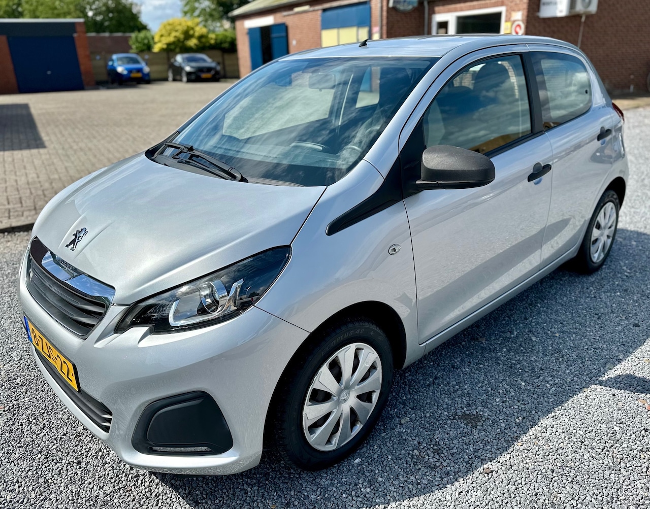 Peugeot 108 - 1.0 12V E-VTI 51KW 5DR - AutoWereld.nl