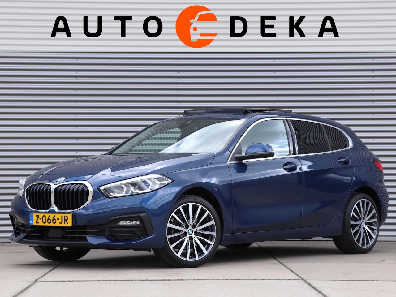 BMW 1-serie - 118i Advantage Automaat *Panodak*Leder*Stoelverw.* - AutoWereld.nl