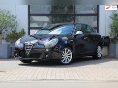 Alfa Romeo Giulietta - 1.4 T Turbo Turismo - LEDER - CRUISE - CLIMA - STOEL VERW - PDC - LED