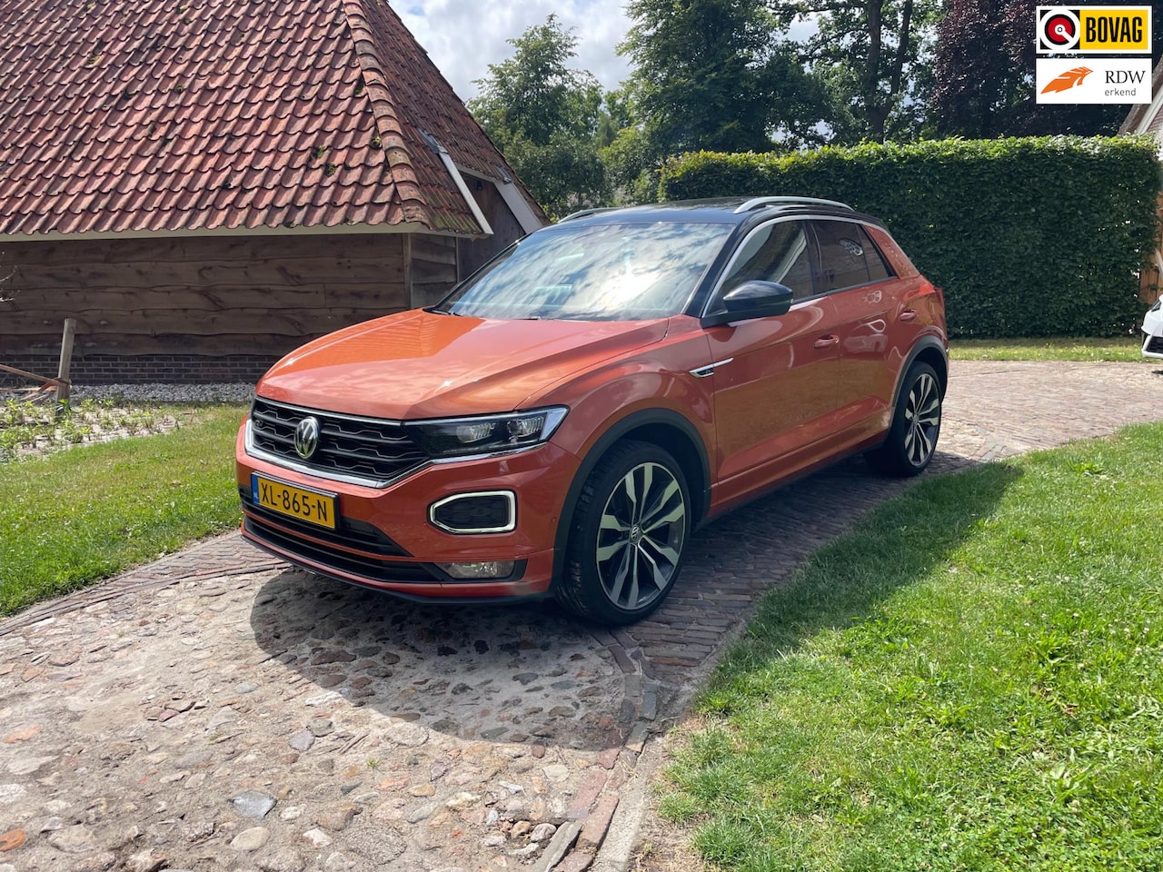 Volkswagen T-Roc - 1.5 TSI Sport- R LINE- Leer-Navi-Pano-Virtual-Trekhaak- - AutoWereld.nl