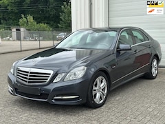 Mercedes-Benz E-klasse - 200 CDI Avantgarde Automaat, Leer, Xenon, Cruise, Navi, Alu Velgen