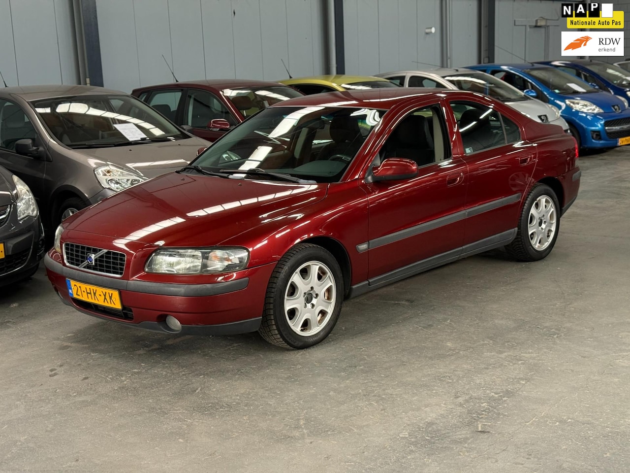 Volvo S60 - 2.4 Automaat Nieuwe APK NAP - AutoWereld.nl