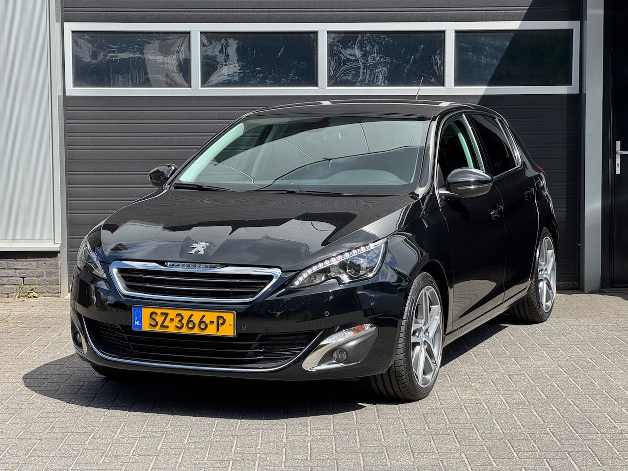 Peugeot 308 - 1.2 PureTech Xenon/Led, Camera, Cruise, Navi, Camera, - AutoWereld.nl