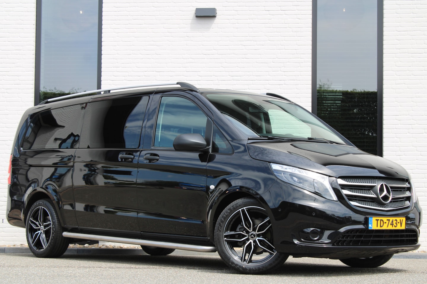 Mercedes-Benz Vito Tourer - 114 BlueTEC / Aut / Extra Lang / 8 Persoons / BTW VRIJ / MARGE / Nette Staat - AutoWereld.nl