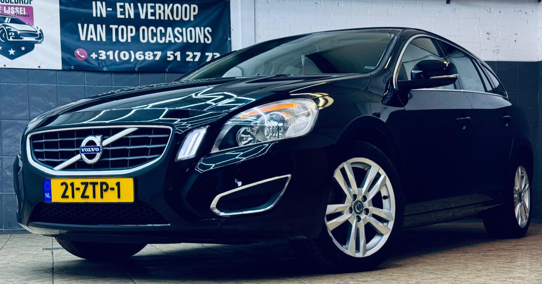 Volvo V60 - 1.6 T3 Momentum/2DE EIG/TOP STAAT/RIJKLAAR/ - AutoWereld.nl