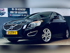 Volvo V60 - 1.6 T3 Momentum/2DE EIG/TOP STAAT/RIJKLAAR/
