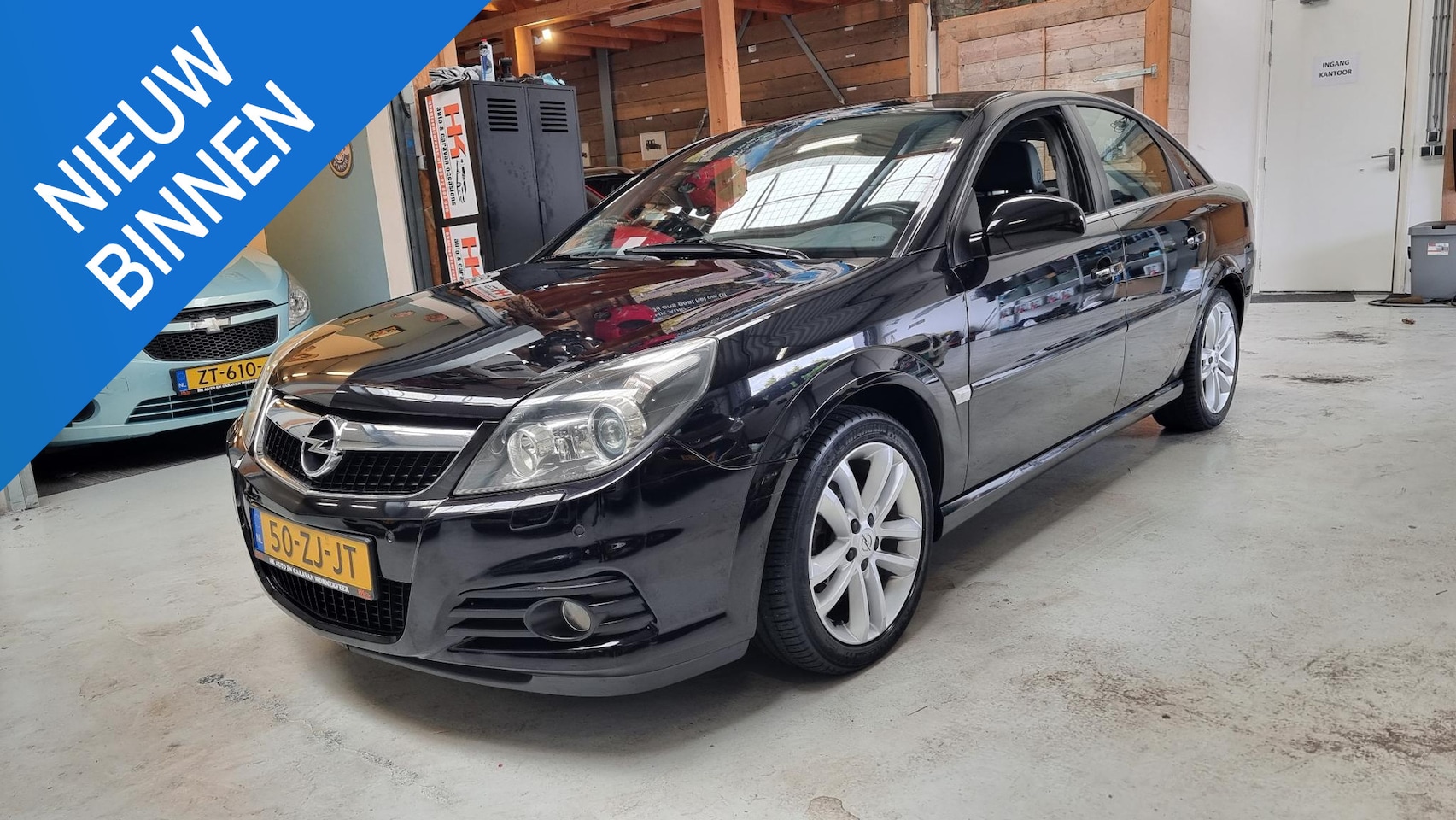 Opel Vectra GTS - 2.2-16V Executive EERSTE EIGENAAR!! Navi, half leder, parkeersensoren voor + achter - AutoWereld.nl