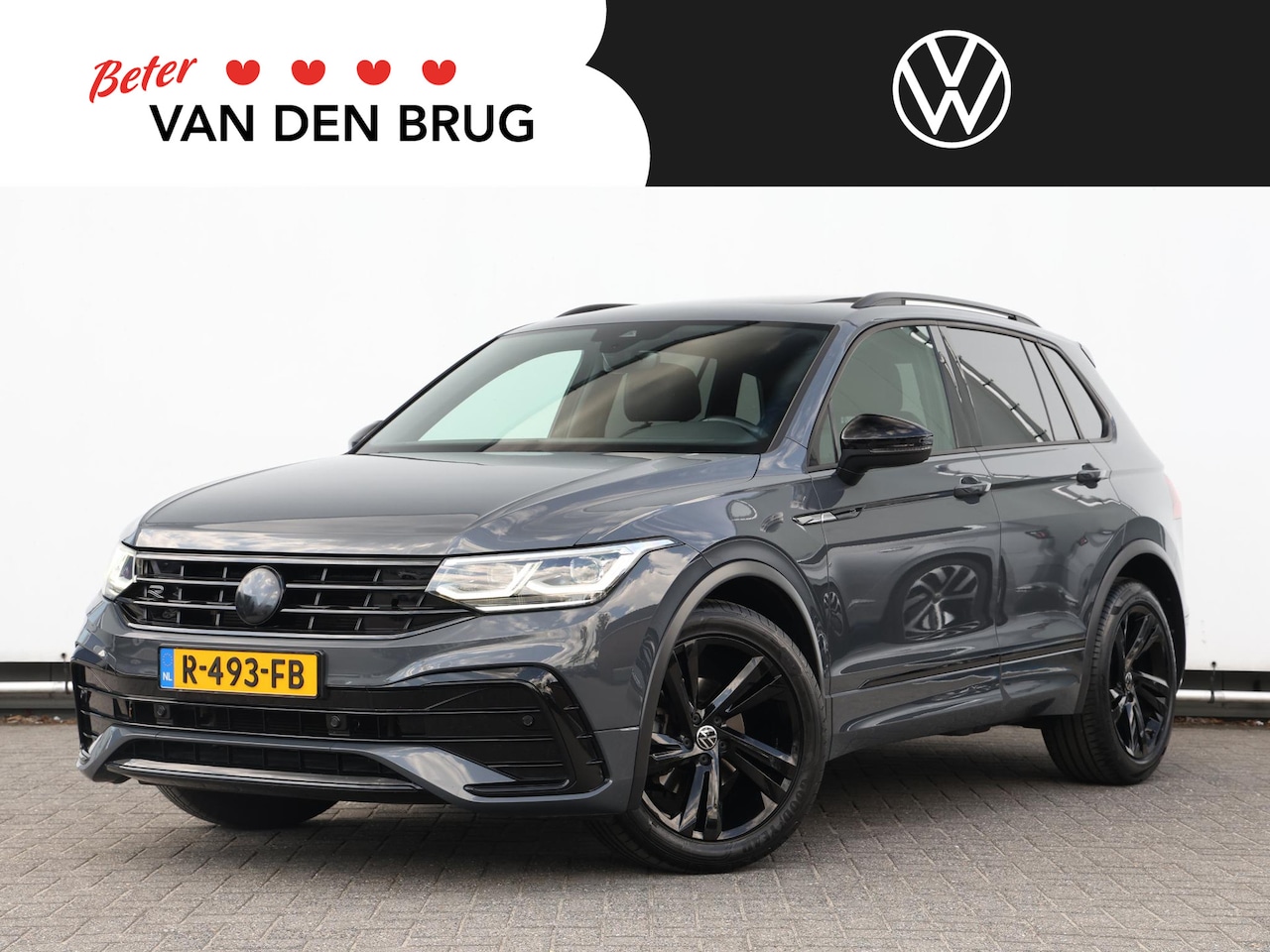 Volkswagen Tiguan - 1.5 TSI R-Line 150 pk DSG | Black Style | Panoramadak | Trekhaak | LED Plus | Camera | Sto - AutoWereld.nl