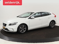 Volvo V40 - 2.0 D2 R-Design | Stoelverwarming | Trekhaak | Xenon | Leder/Alcantara | Navigatie | Parke