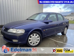 Opel Vectra - 1.8i-16V CD | UNIEKE LAGE KM-STAND