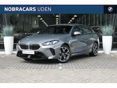 BMW 1-serie - 120 / Sportstoelen / M Adaptief onderstel / Comfort Access / Adaptieve LED / Parking Assis