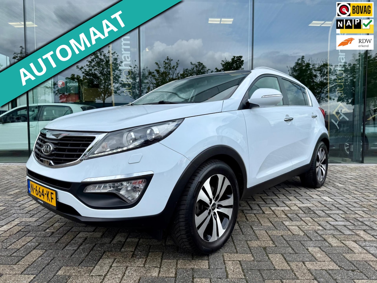Kia Sportage - 2.0 Automaat Super Pack, Panoramadak, KeyLess, Trekhaak - AutoWereld.nl