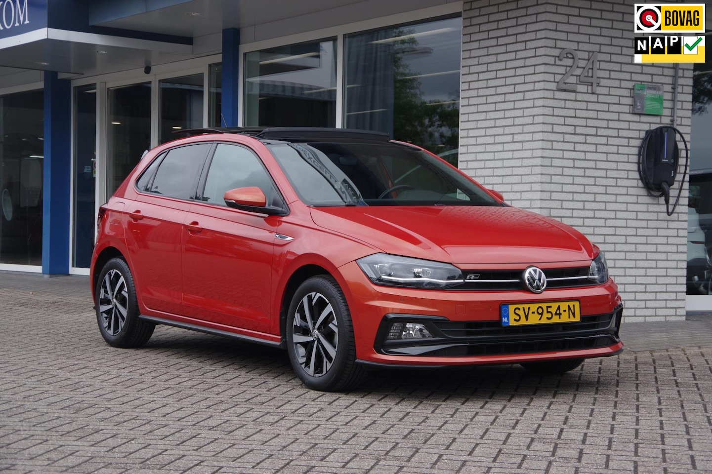 Volkswagen Polo - 1.0 TSI AUTOMAAT R-line Panoramadak Camera Carplay - AutoWereld.nl