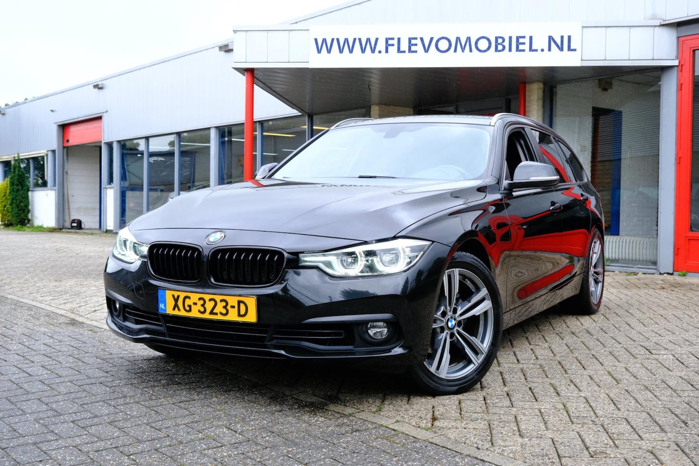 BMW 3-serie Touring - 318i Executive Aut. Navi|Clima|LMV - AutoWereld.nl