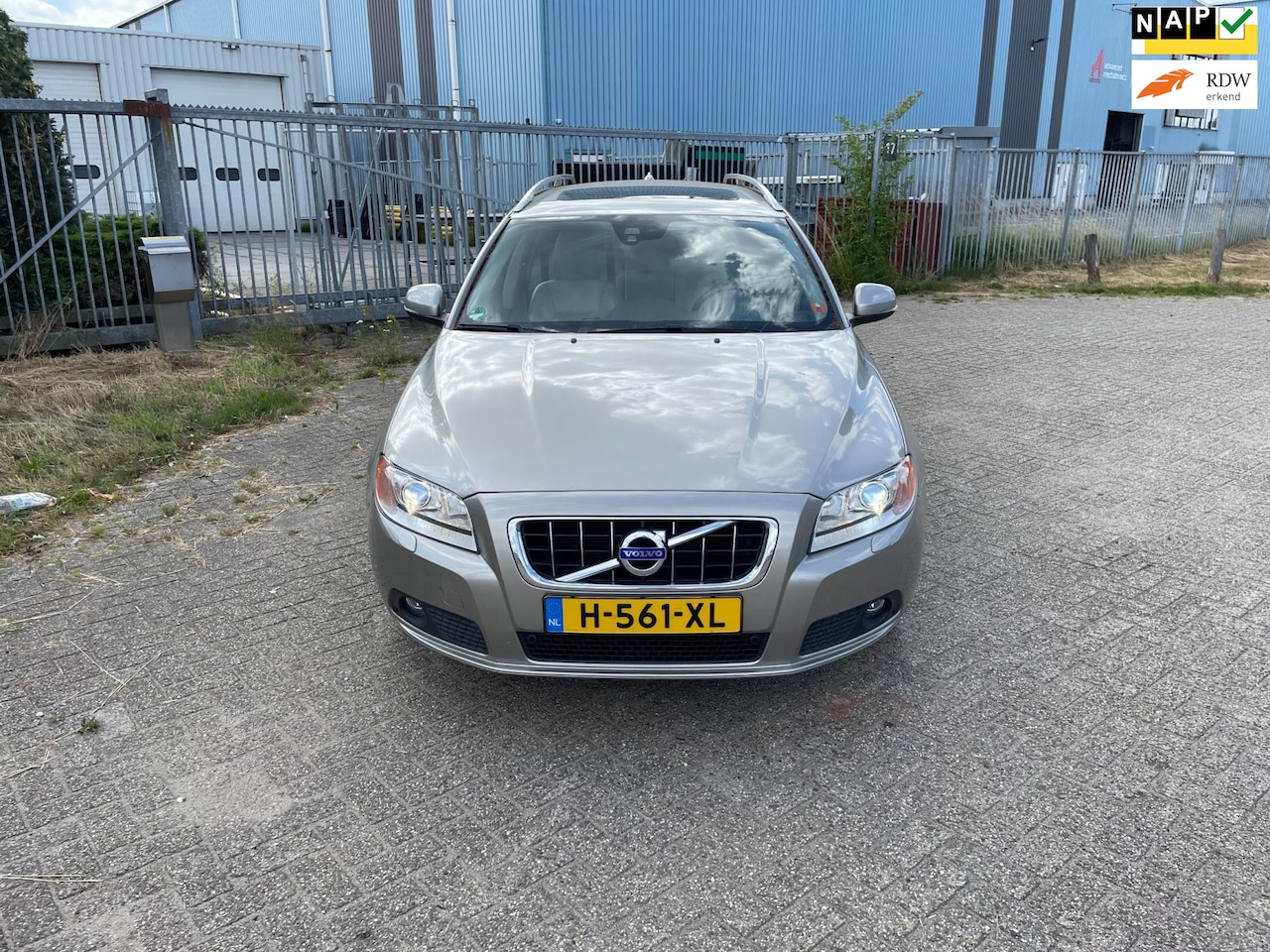 Volvo V70 - 1.6 T4 Ocean Race NAVIGATIE !!! - AutoWereld.nl