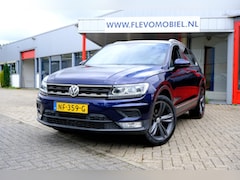 Volkswagen Tiguan - 1.4 TSI Connected Series Navi|Apple CarPlay|PDC|LMV