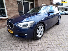 BMW 1-serie - 116i Upgrade Edition Automaat / Leder / Navi