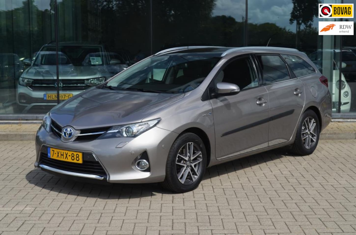 Toyota Auris Touring Sports - 1.8 Hybrid Lease | Trekhaak | Achteruirijcamera | Cruise controle | Parkeerhulp | Panorami - AutoWereld.nl