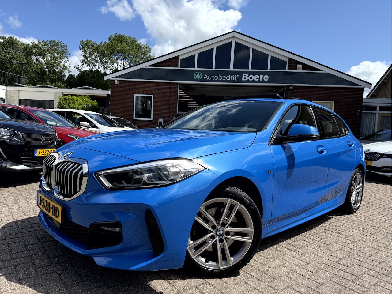 BMW 1-serie - 118i Executive M-Sport Panoramadak, 17'Lmv, Stoel/Stuur Verwarming - AutoWereld.nl