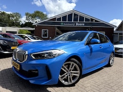 BMW 1-serie - 118i Executive M-Sport Panoramadak, 17'Lmv, Stoel/Stuur Verwarming