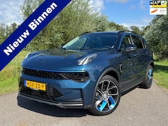 Lynk & Co 01 - 1.5 / Incl. BTW Auto / Panorama dak / Automaat / Navigatie / 360° Camera / Cruise Control