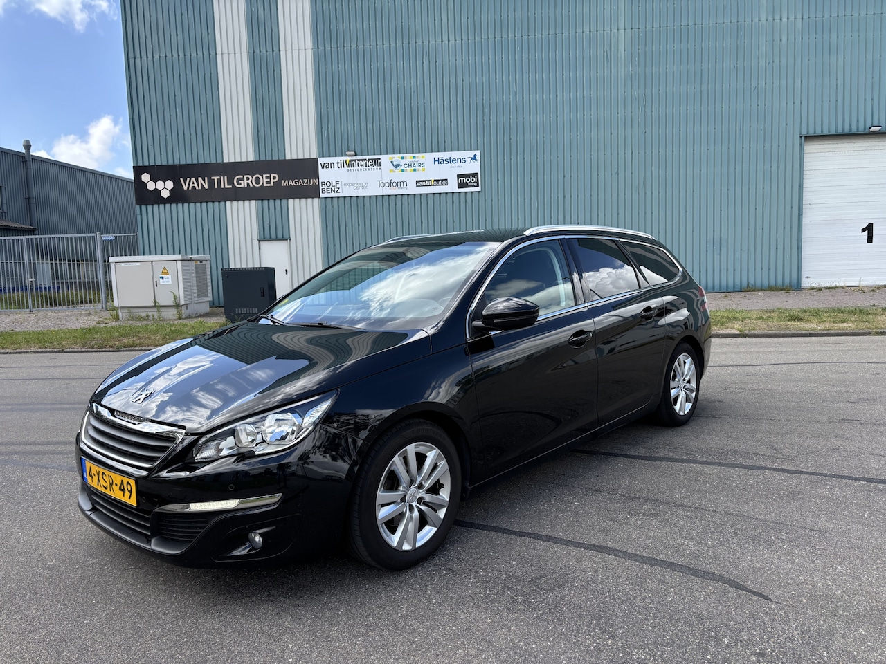 Peugeot 308 SW - 1.6 BlueHDI Blue Lease Executive 6-Bak 120 PK. Mooie en als nieuw rijdende auto van de eer - AutoWereld.nl