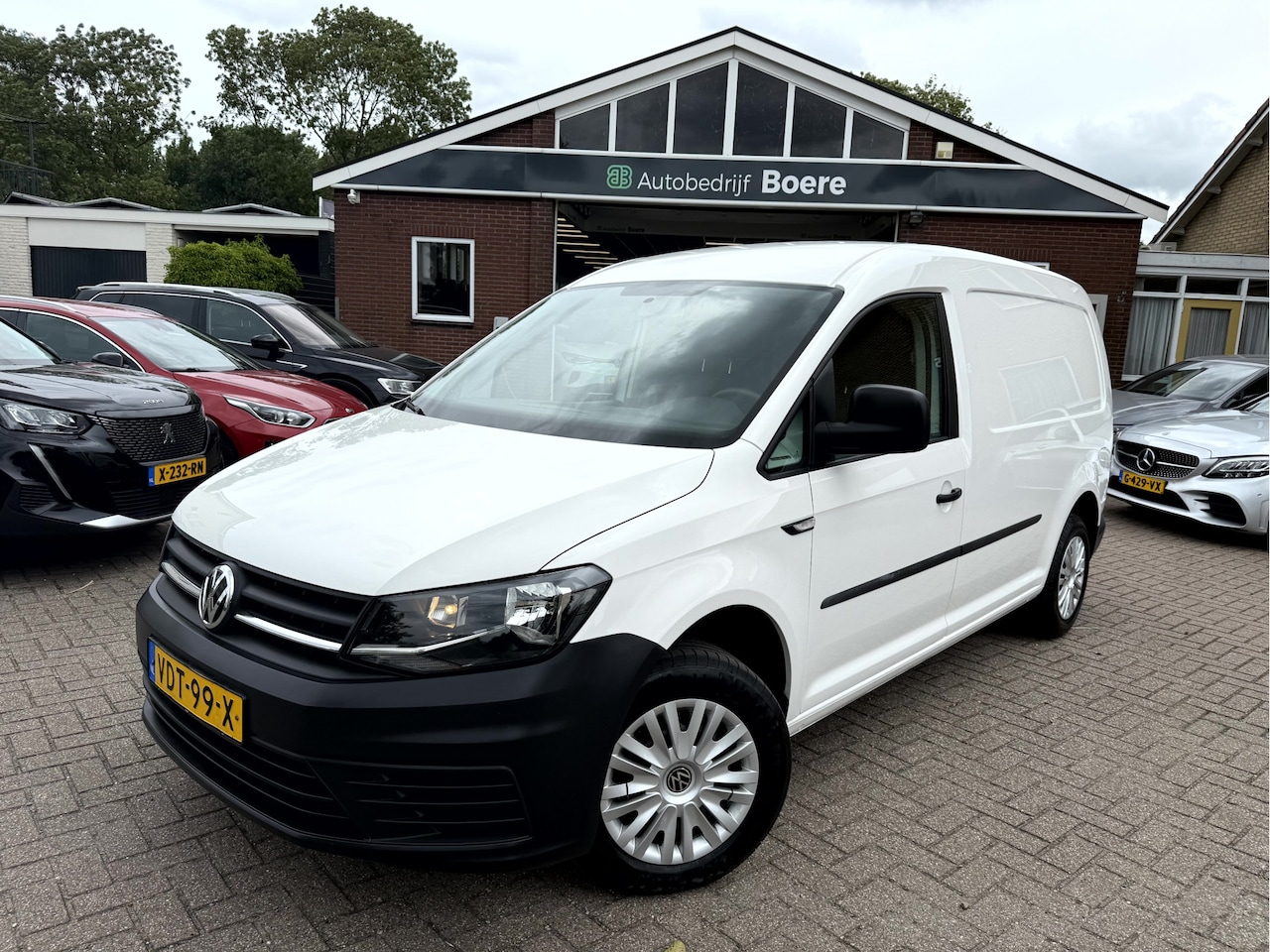 Volkswagen Caddy Maxi - 2.0 TDI L2H1 Comfortline Navi, Airco, Parkeersensoren - AutoWereld.nl