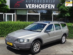 Volvo XC70 - 2.5 T Kinetic - AUTOMAAT - PANORAMADAK - YOUNGTIMER - CRUISE / CLIMATE - STOELVERWARMING