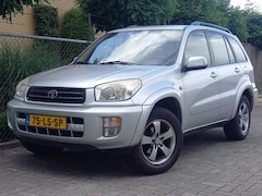 Toyota RAV4 - 2.0-16v vvt-i sol / airco / trekhaak / weinig kilometers / 4x4