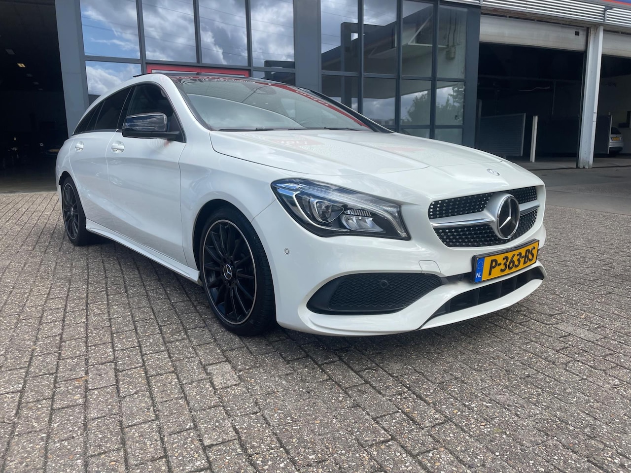 Mercedes-Benz CLA-klasse Shooting Brake - 200 amg line vol opties - AutoWereld.nl