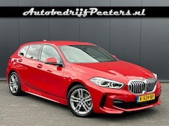 BMW 1-serie - 118i M Sport Shadow Leder HUD Live Cockpit ACC Camera