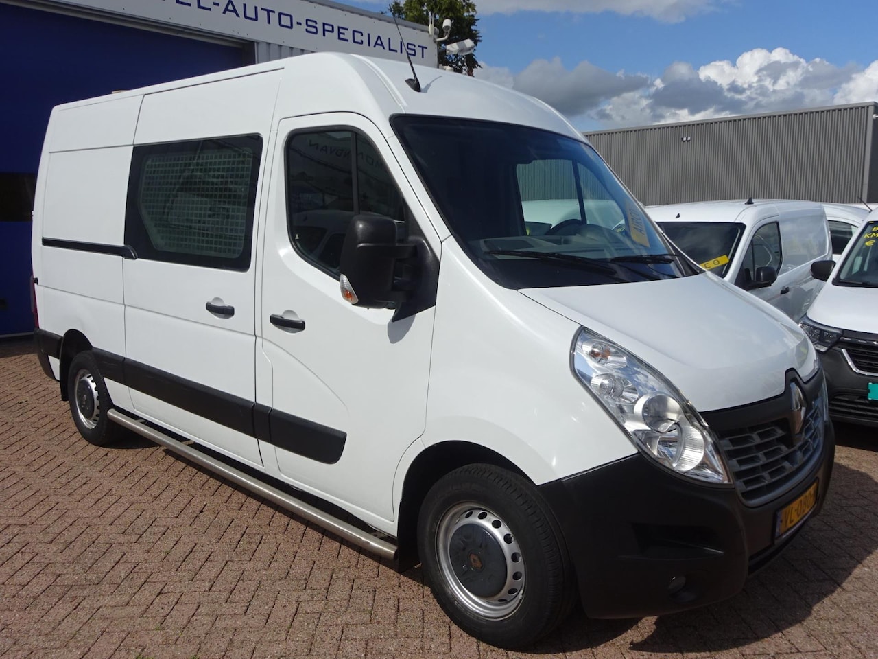 Renault Master - T35 2.3 dCi L2H2 125 PK AIRCO NAVIGATIE CRUISE CONTROL - AutoWereld.nl