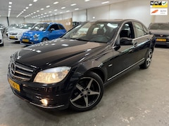 Mercedes-Benz C-klasse - 180 CGI BlueEFFICIENCY Elegance / AUTOMAAT / NETTE AUTO