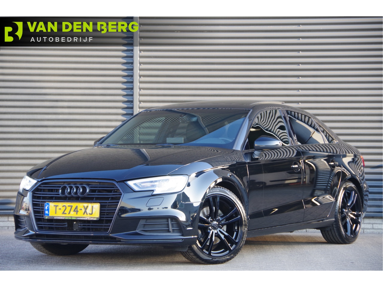Audi A3 Limousine - 40 TFSI 2.0 quattro Design AUT. LED, PANODAK, LEDER, CARPLAY, CRUISE, CLIMA, STOELVERWARMI - AutoWereld.nl