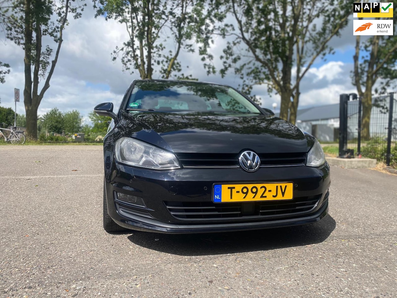 Volkswagen Golf - 1.2 TSI Trend Edition PARKEERSENSOREN STOELVERWARMING SELFPARKING - AutoWereld.nl