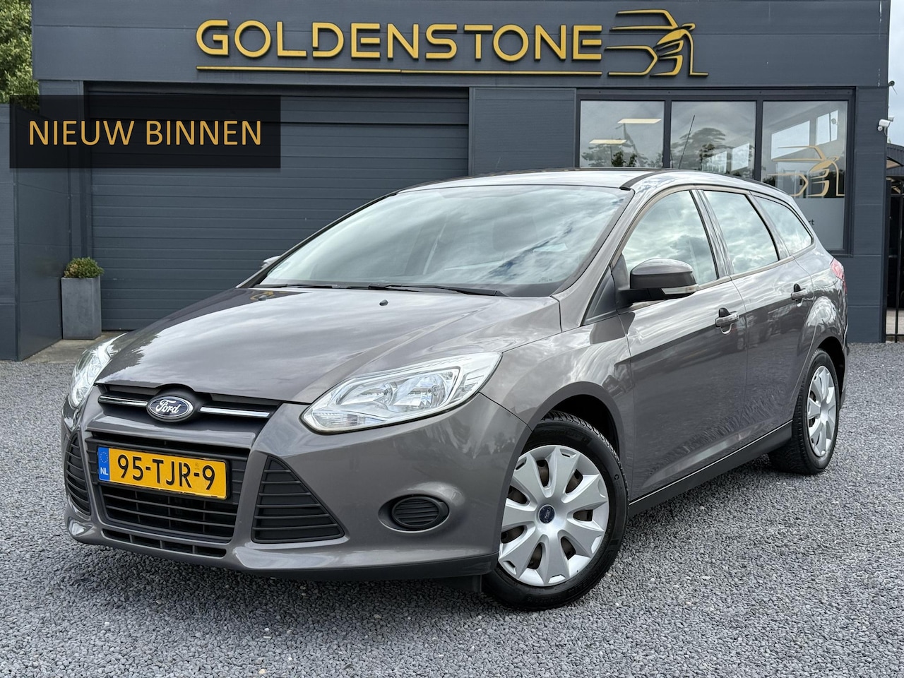 Ford Focus Wagon - 1.6 EcoBoost Trend 2e Eigenaar,Airco,Trekhaak,150pk,6 Bak,Nieuwe Apk bij Aflevering - AutoWereld.nl
