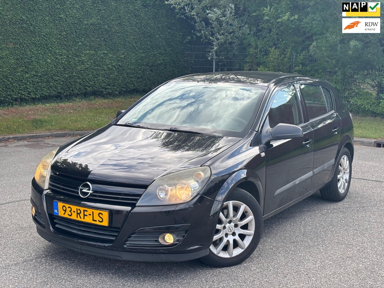 Opel Astra - 1.6 Sport | Airco | El. Ramen | NAP | Sportvelgen | Rijdt en schakelt goed! - AutoWereld.nl