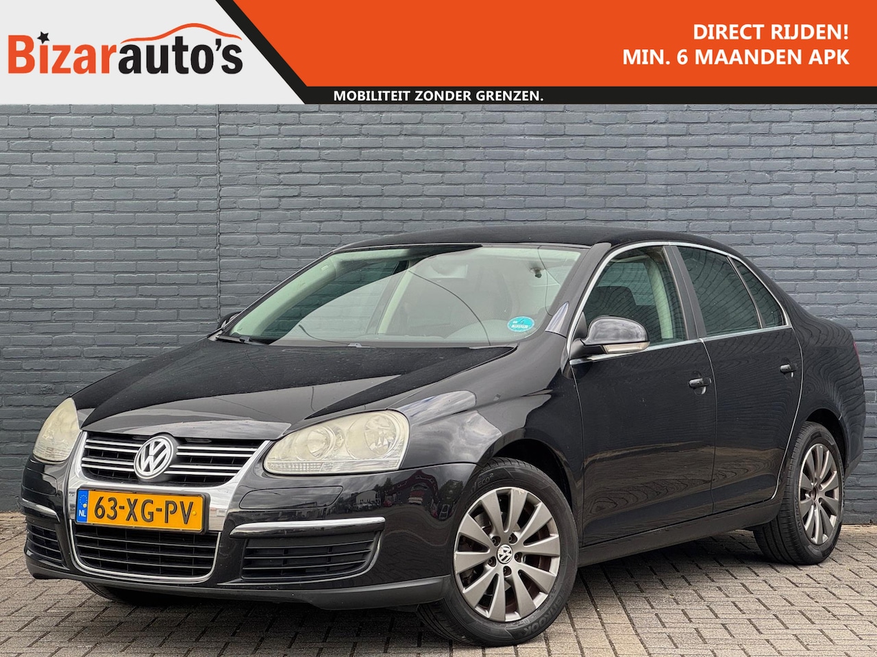 Volkswagen Jetta - 1.6 FSI Comfortline | Navi | Camera | Cruisecontrol | Zwart - AutoWereld.nl