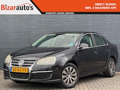 Volkswagen Jetta - 1.6 FSI Comfortline | Navi | Camera | Cruisecontrol | Zwart