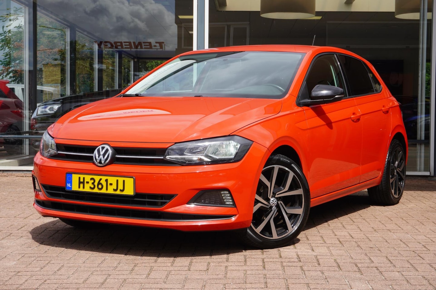 Volkswagen Polo - 1.0 TSI Comfortline | 5deurs | Airco | LM Velgen | CarPlay | Vol opties | Elek. Pakket | I - AutoWereld.nl