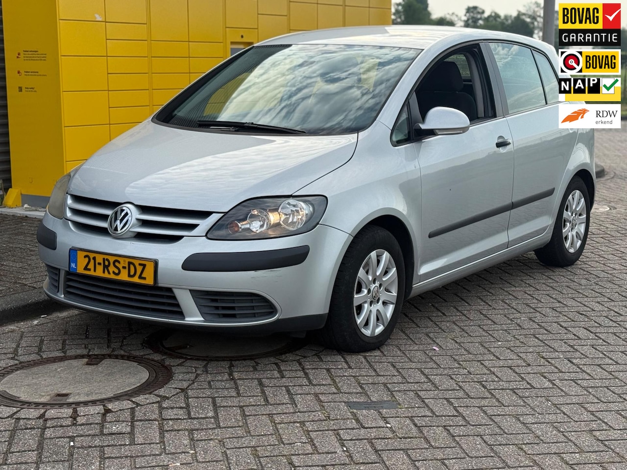 Volkswagen Golf Plus - 1.6 FSI 6Bak Comfortline Bj 2005 ECC Airco Trekhaak - AutoWereld.nl