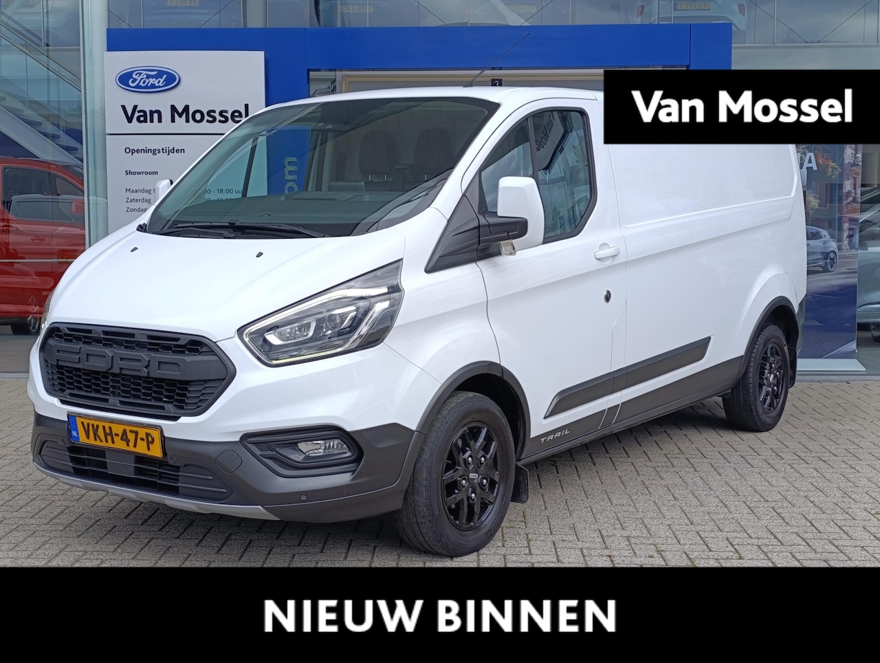 Ford Transit Custom - 300 2.0 TDCI L2H1 Trail | Trekhaak | Houten vloer + lat om lat | Stoel/voorruitverwarming - AutoWereld.nl