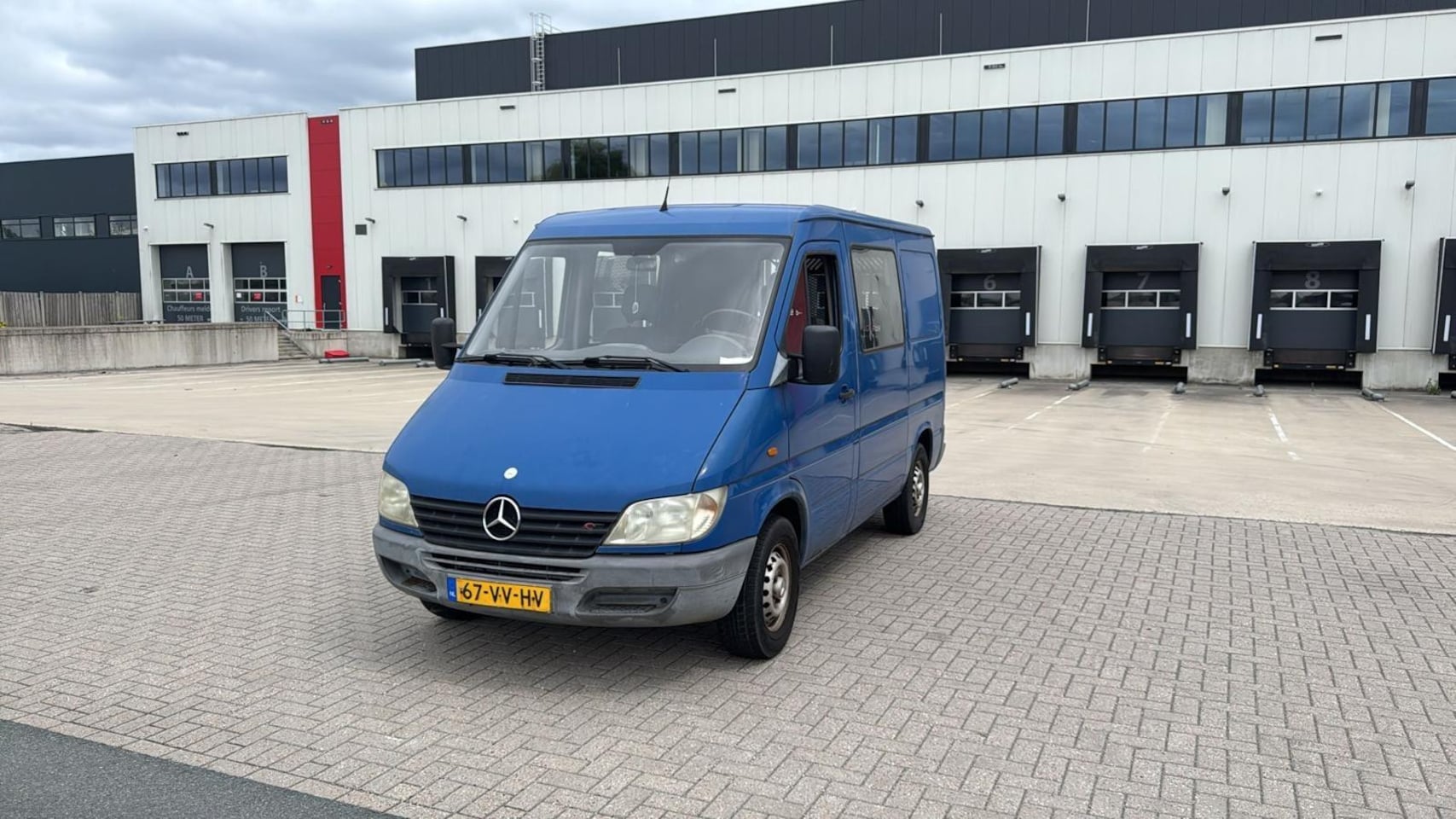 Mercedes-Benz Sprinter - 208 CDI 2.2 300 235.000 NAP AUTOMAAT BLAUW 2002 - AutoWereld.nl