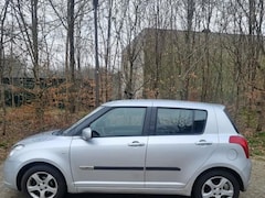 Suzuki Swift - 1.3 Exclusive