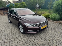 Volkswagen Passat Variant - 1.6 TDI Connected Series Nette auto en erg zuinig Voor nog jaren rijplezier